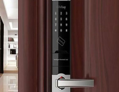 铜官24小时上门开锁公司